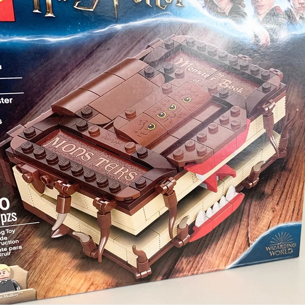 Harry Potter monster book lego set
